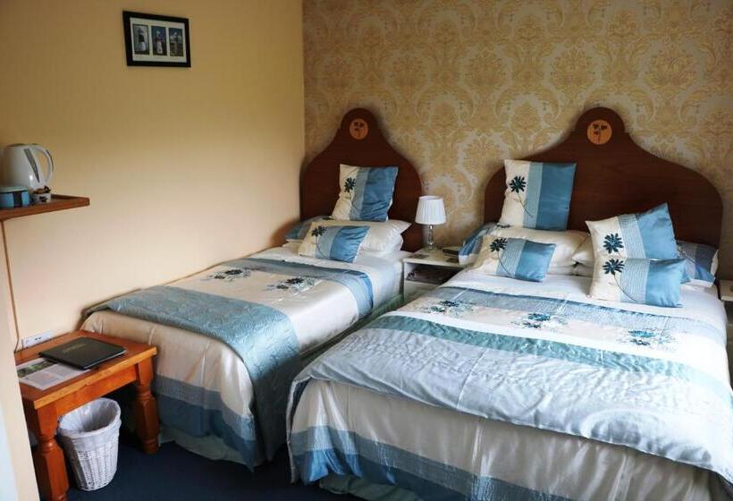 家庭间, Comeragh View