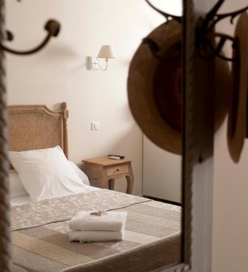 استودیو استاندارد با تراس, La Villa Dupont D Avignon