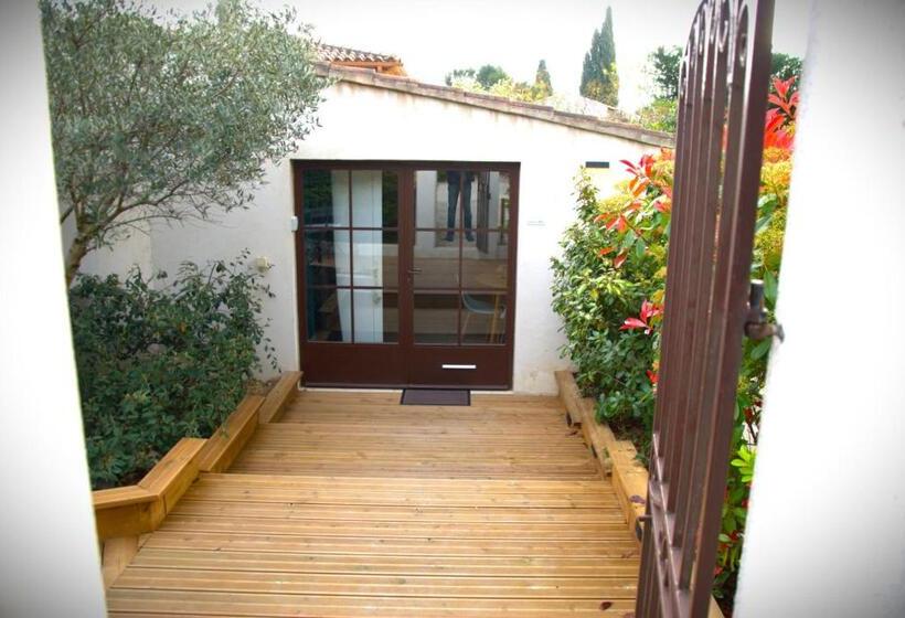 اتاق دوبلکس, La Villa Dupont D Avignon