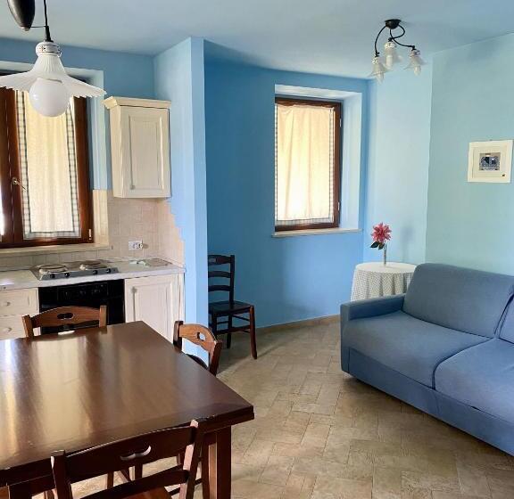 شقة غرفة واحدة, Cumana Blu Apartments