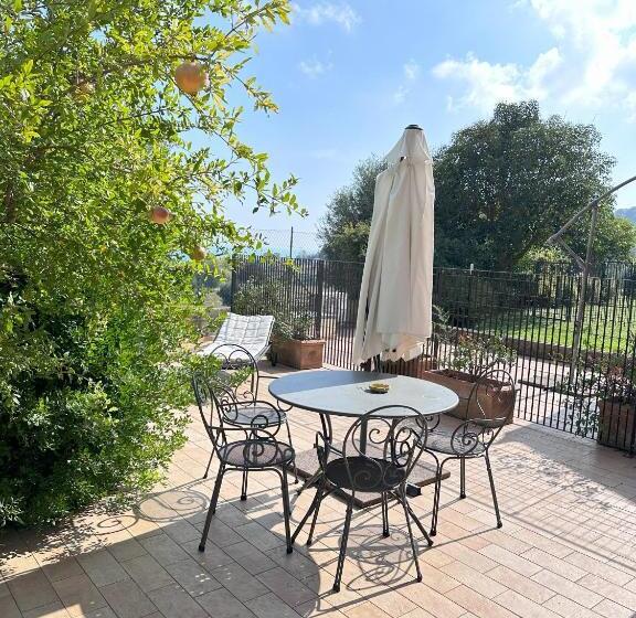 شقة غرفة واحدة مزودة بتراس, Cumana Blu Apartments