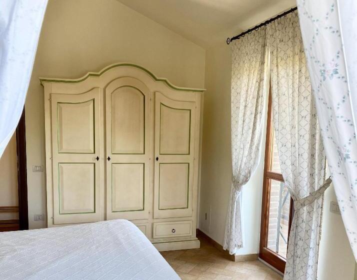 شقة ديلوكس غرفتين نوم مطلة على البحر, Cumana Blu Apartments