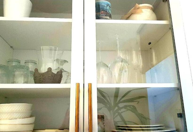 سوییت اجرایی, Jugend With Self Check In