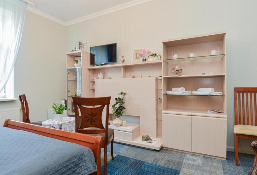 اتاق استاندارد, Jugend With Self Check In