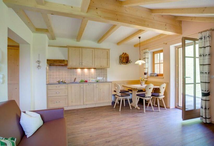 דירת שני חדרים, Parggenhof