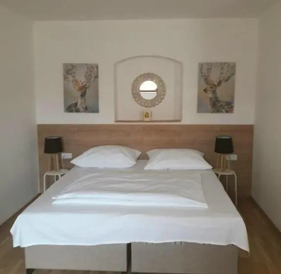 １ベッドルームアパートメント, Apartmány Sedmikráska
