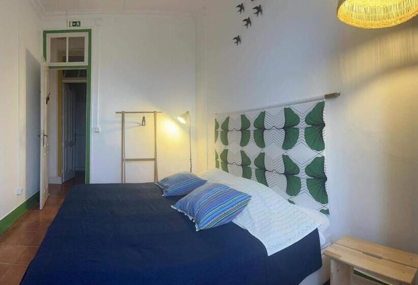 اتاق استاندارد, Peniche Hostel