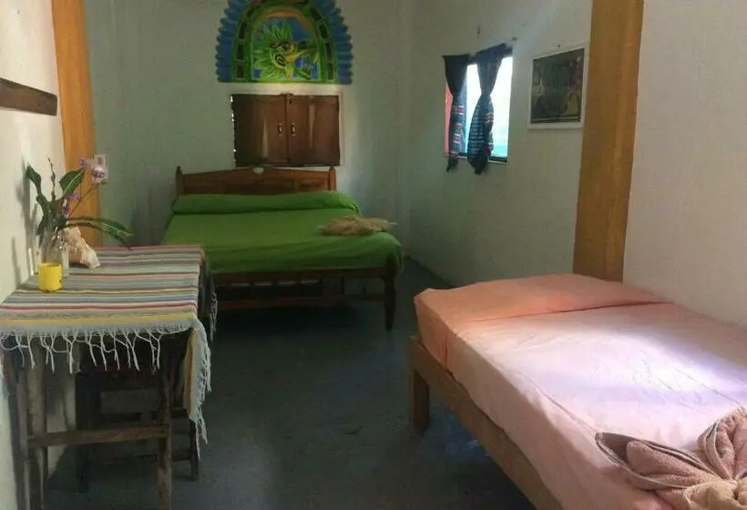 エコノミールーム, Casa Gundi Y Tomas
