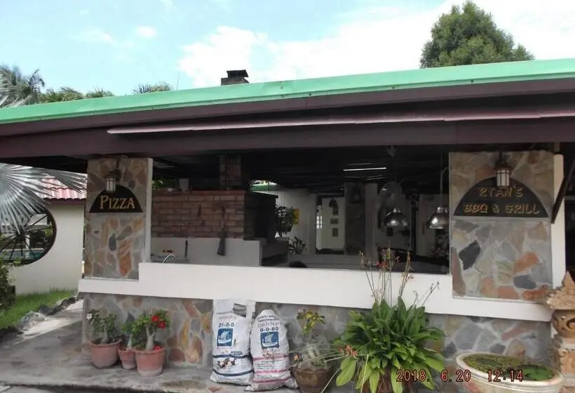 家族用バンガロー, Ryans Resort