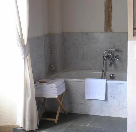 スタンダードルーム, La Grande Maison á Chanteuges
