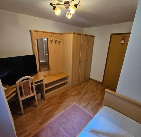 غرفة قياسية فردية, Garni Olympia