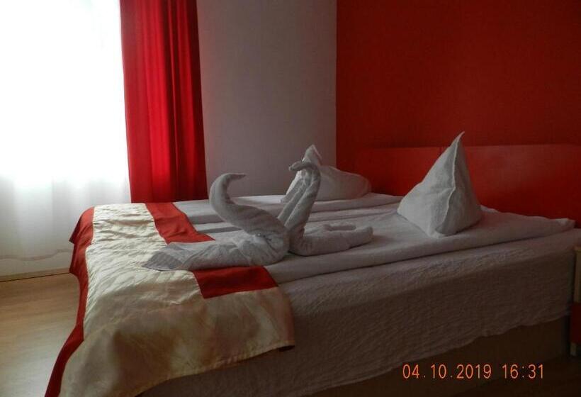 Номер Стандарт с Балконом, Pensiunea Marina