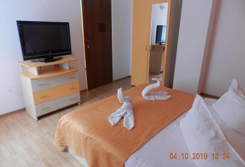 Люкс Superior 2 Спальни, Pensiunea Marina