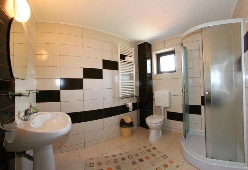 ファミリールーム, Pensiunea Sarah Bran