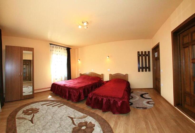 スタンダードトリプルルーム, Pensiunea Sarah Bran