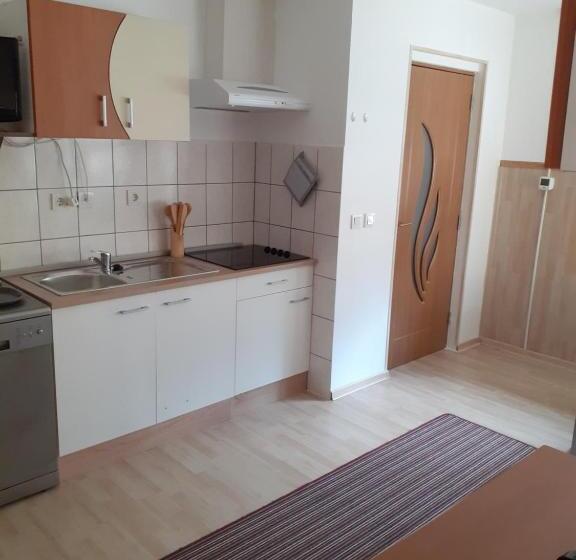 침실 1개 아파트, Zirnberg Appartements