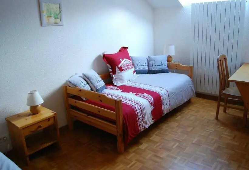 スタンダードトリプルルーム, Chambre D Hôtes Kieffer Le Grand Bienfaisy