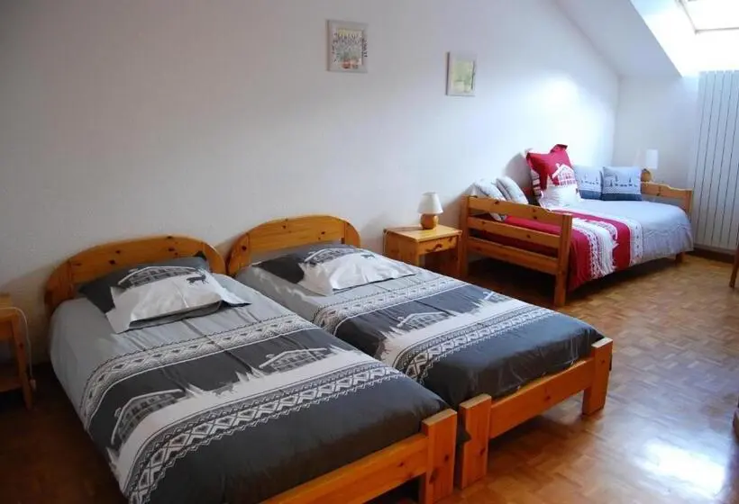 スタンダードトリプルルーム, Chambre D Hôtes Kieffer Le Grand Bienfaisy