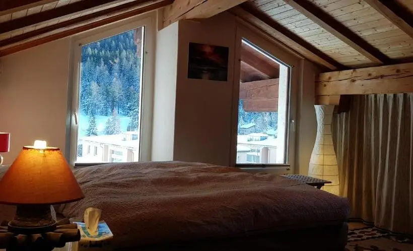 Escritório Estándar, B&b St Moritz