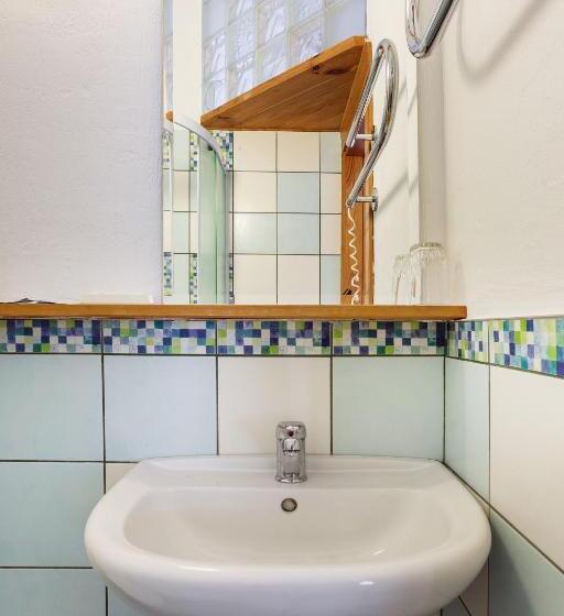 اتاق استاندارد, House Of Sun