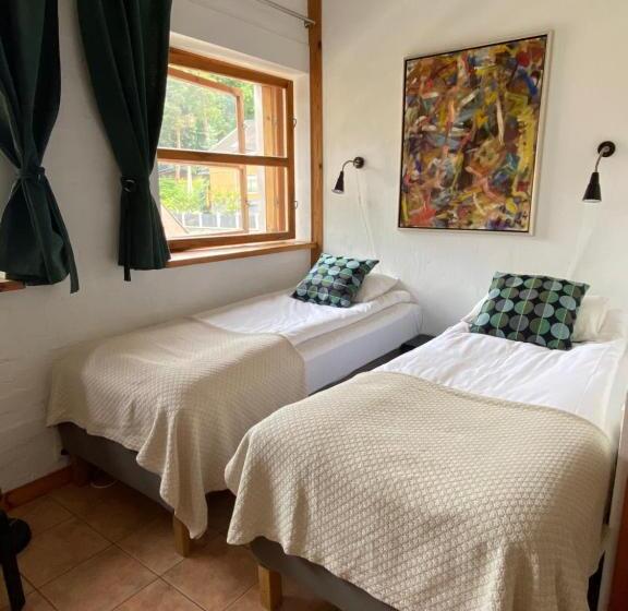 اتاق استاندارد, House Of Sun