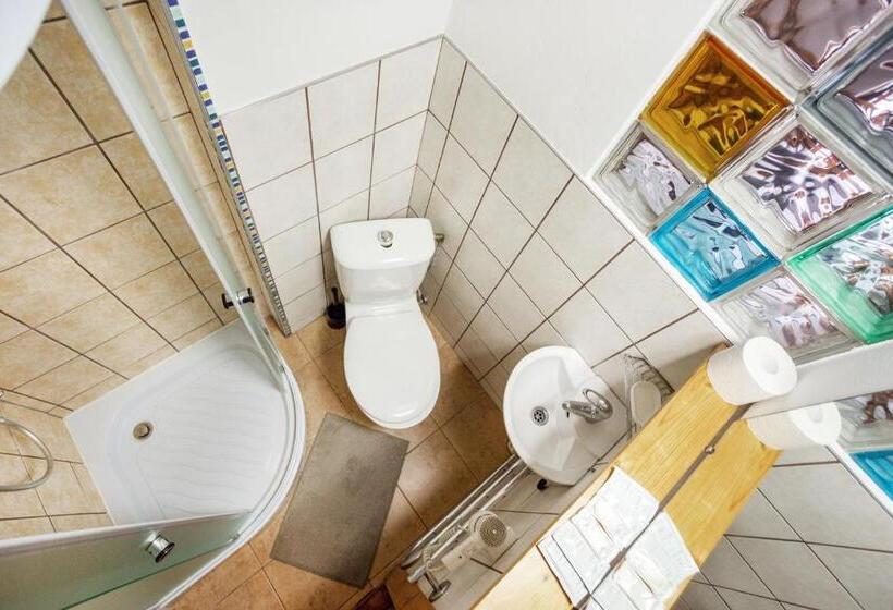 اتاق لوکس, House Of Sun