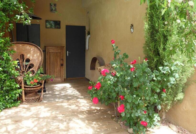 バスタブ付きスーペリアールーム, Le Jardin D Ivana B&b Avec Piscine Chauffée