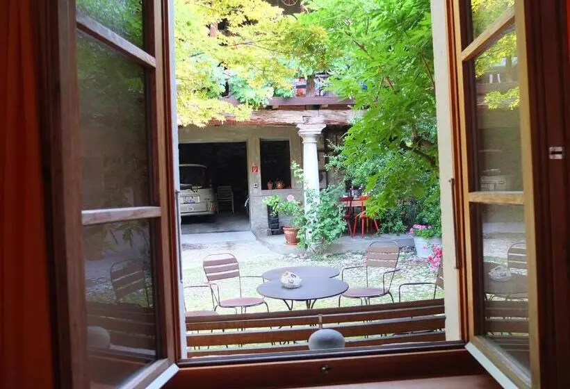 バス共有のスタンダードルーム, Charming B&b And Osteria La Crisalide
