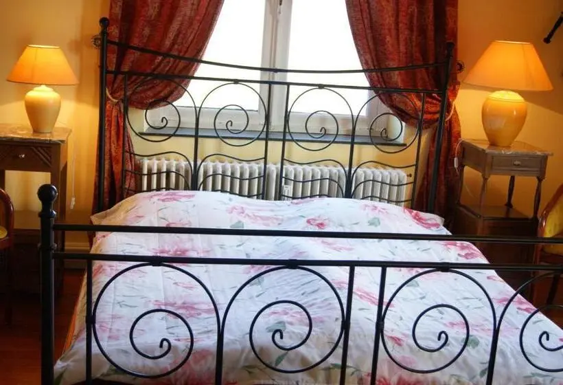 ３ベッドルームスイート, Chateau Neufays