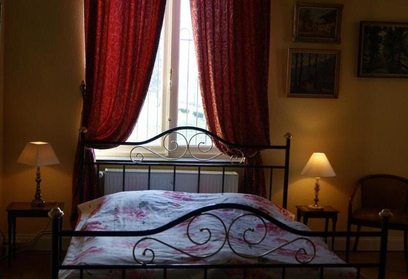 Люкс 3 Спальни, Chateau Neufays