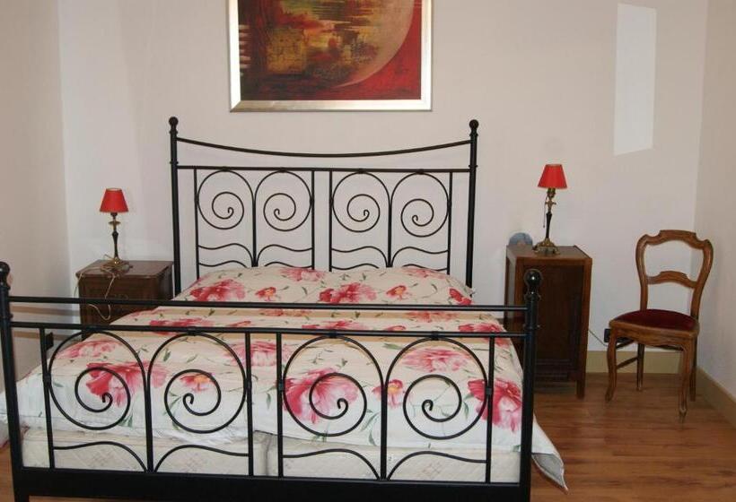 スイート, Chateau Neufays