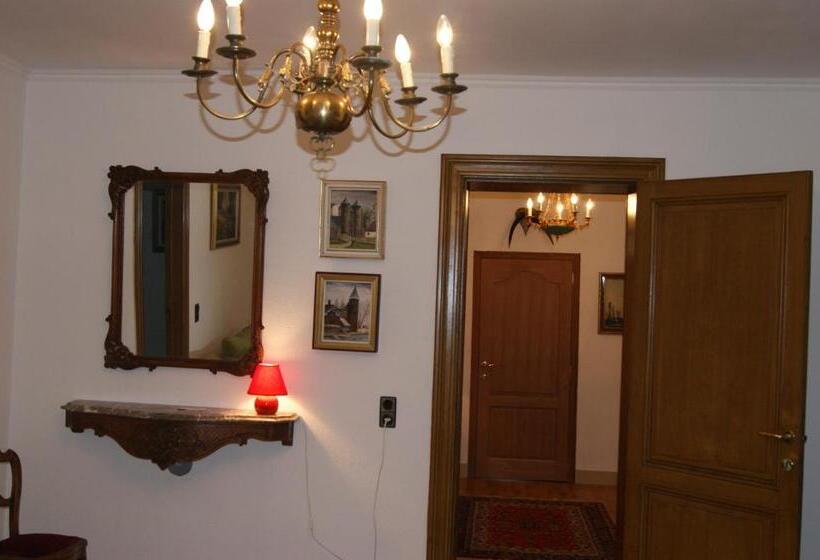 סוויטה, Chateau Neufays