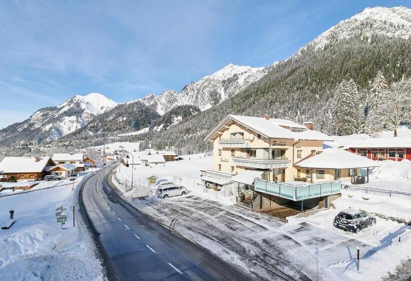 标准单人间, Stockingers Guest House