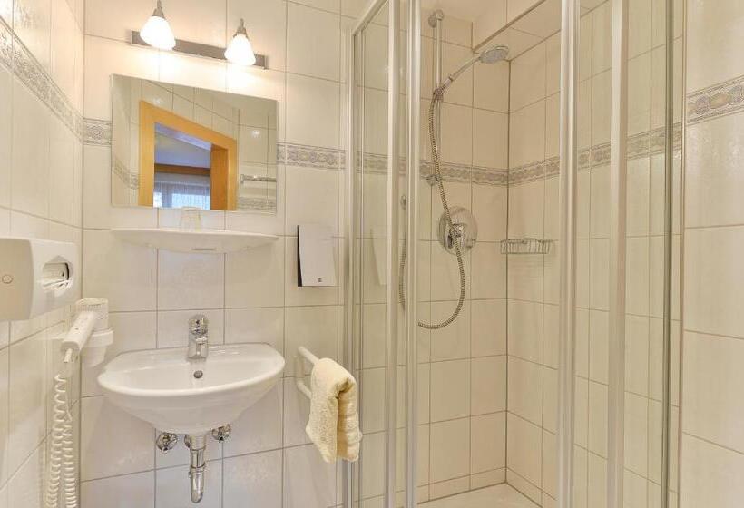 标准单人间, Stockingers Guest House