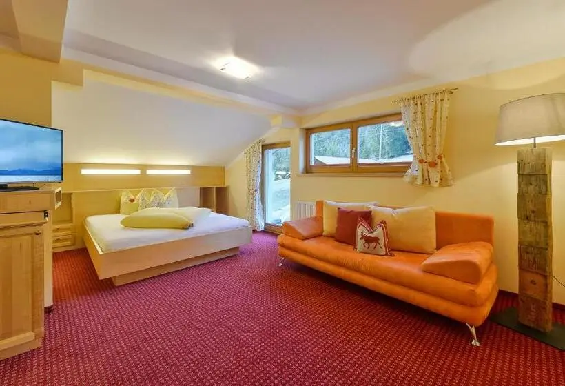 コンフォートルーム, Stockingers Guest House