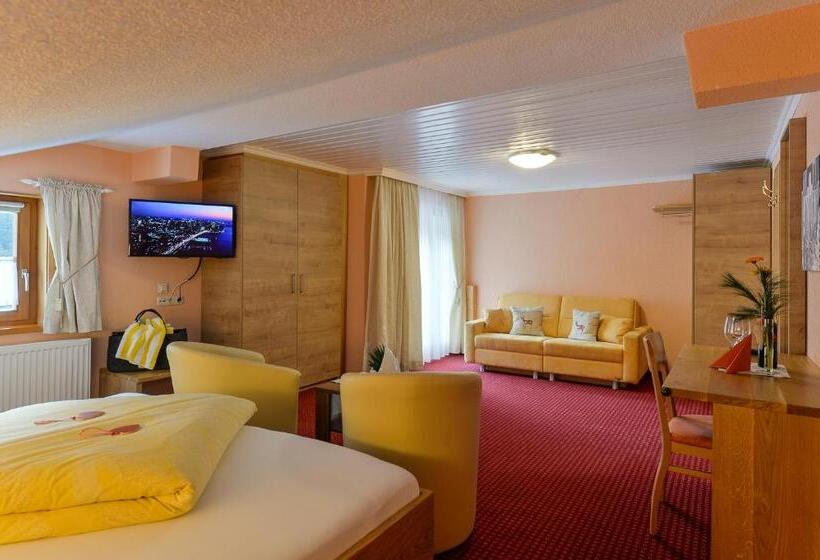 带山景的复式房间, Stockingers Guest House