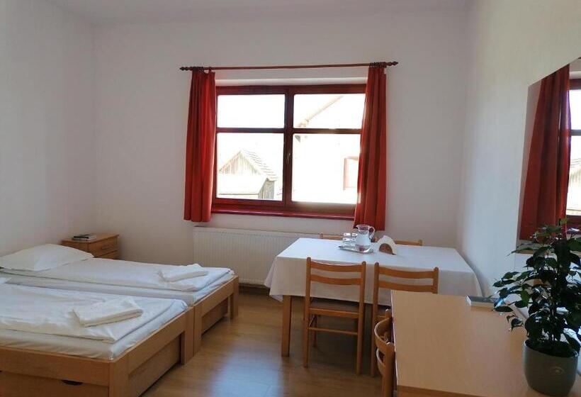 בקתת סופריור בת חדר 1, Erzsébet Szálló