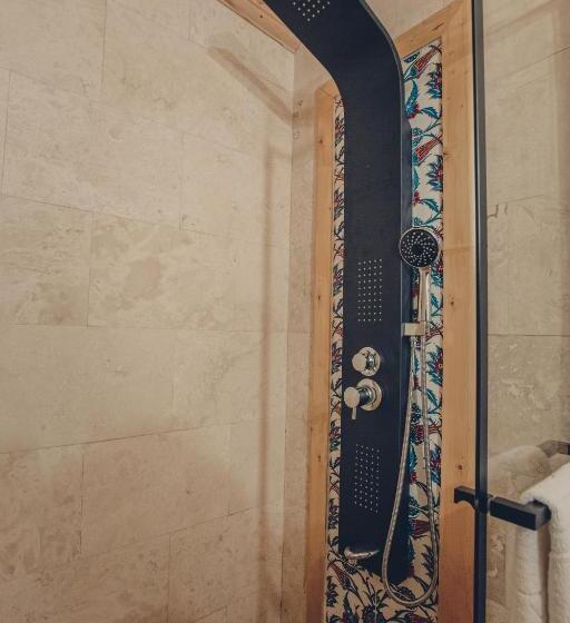 标准间, Rose Valley