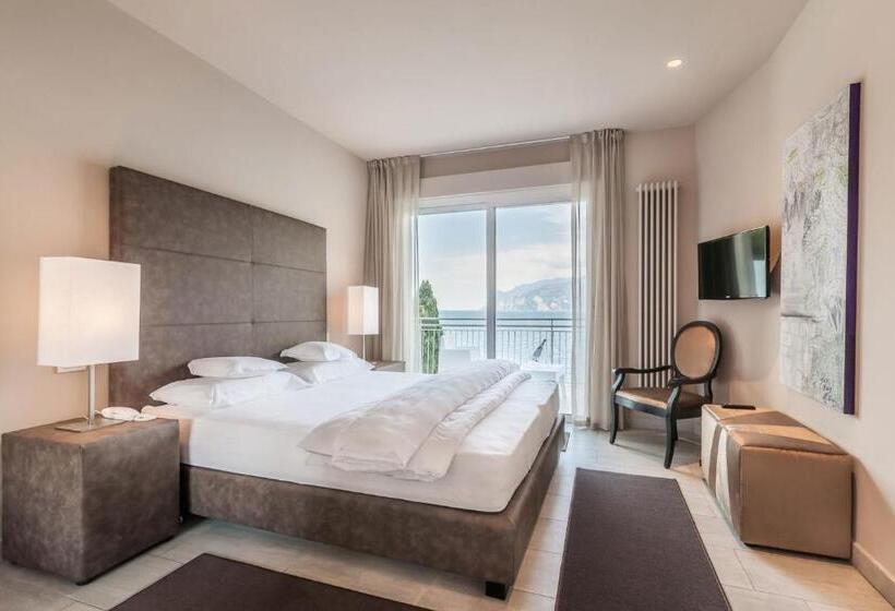 اتاق استاندارد با چشمانداز دریاچه, Villa Tempesta