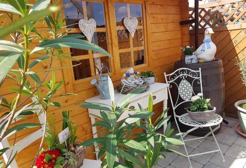 דירה בת חדר שינה 1 עם מרפסת, Landhaus Julia