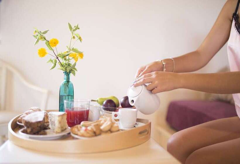 اتاق استاندارد سه نفره, Artemisia Resort