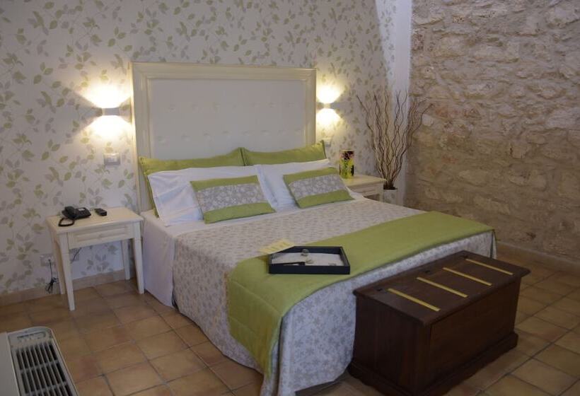 اتاق استاندارد سه نفره, Artemisia Resort