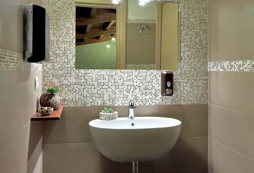 اتاق استاندارد چهار تخته, Artemisia Resort