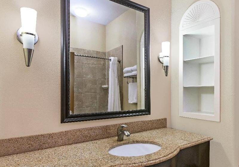 Номер Стандарт, Holiday Inn Express Hotel & Suites Victoria By Ihg