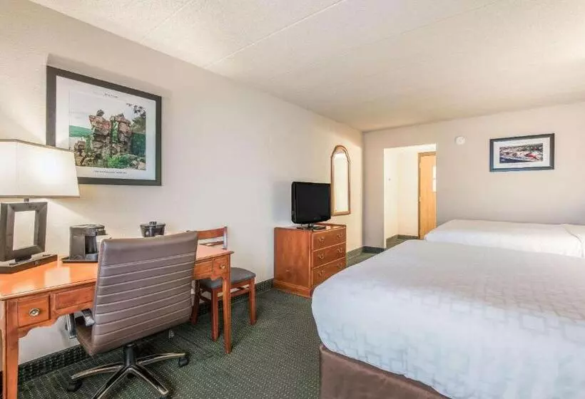 Standard-huone, Americinn & Suites By Wyndham Baraboo Event Center