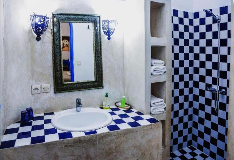 اتاق استاندارد چهار تخته, Dar Nafoura Mogador