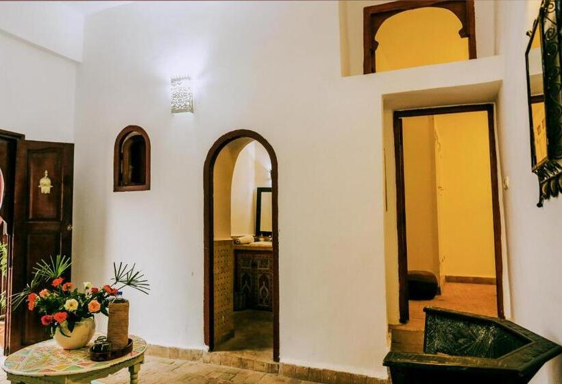 سوییت جونیور, Dar Nafoura Mogador