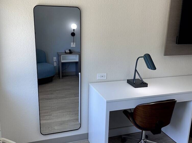 Habitació Estàndard 2 Llits Matrimoni, Days Inn By Wyndham Arlington