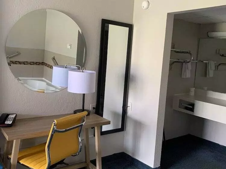 デラックスルーム, Days Inn By Wyndham Louisville Airport Fair And Expo Center