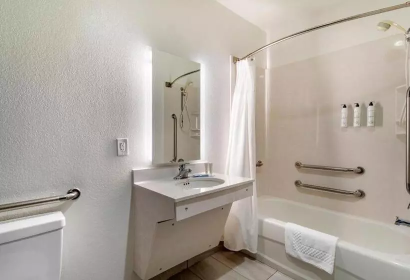 ２ダブルベッドのスタンダードルーム, Fairfield Inn & Suites Cherokee